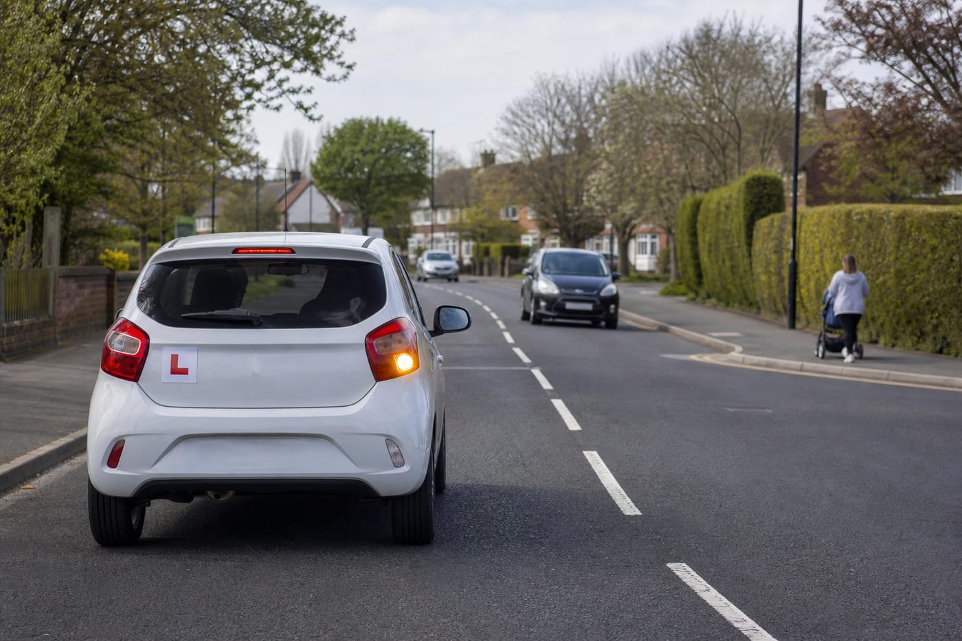 How to Turn Right Safely Off a Main Road